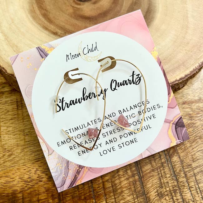 Goldene Ohrringe aus Erdbeerquarz für den Großhandel von Moon Child