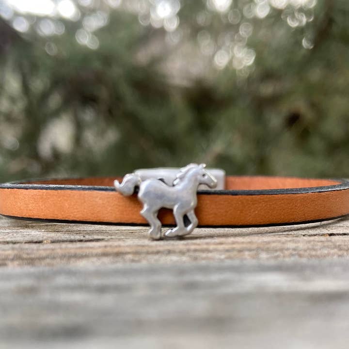 Rox-anne - Wholesale Bangle Bracelet - A Horse is a Horse of coarse!5