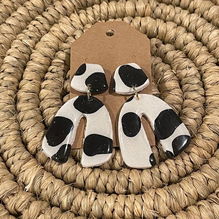 Pendiente colgante con estampado de vaca para venta al por mayor de The Rural Watermelon