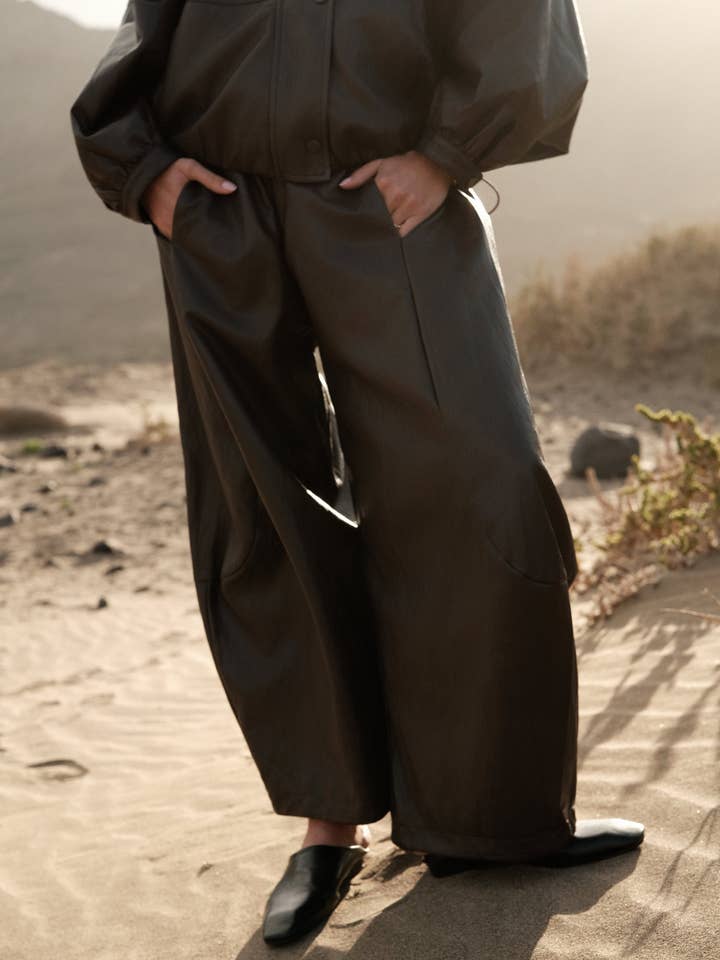 Pantalon Dylan pour la vente par PURPLE QUEEN