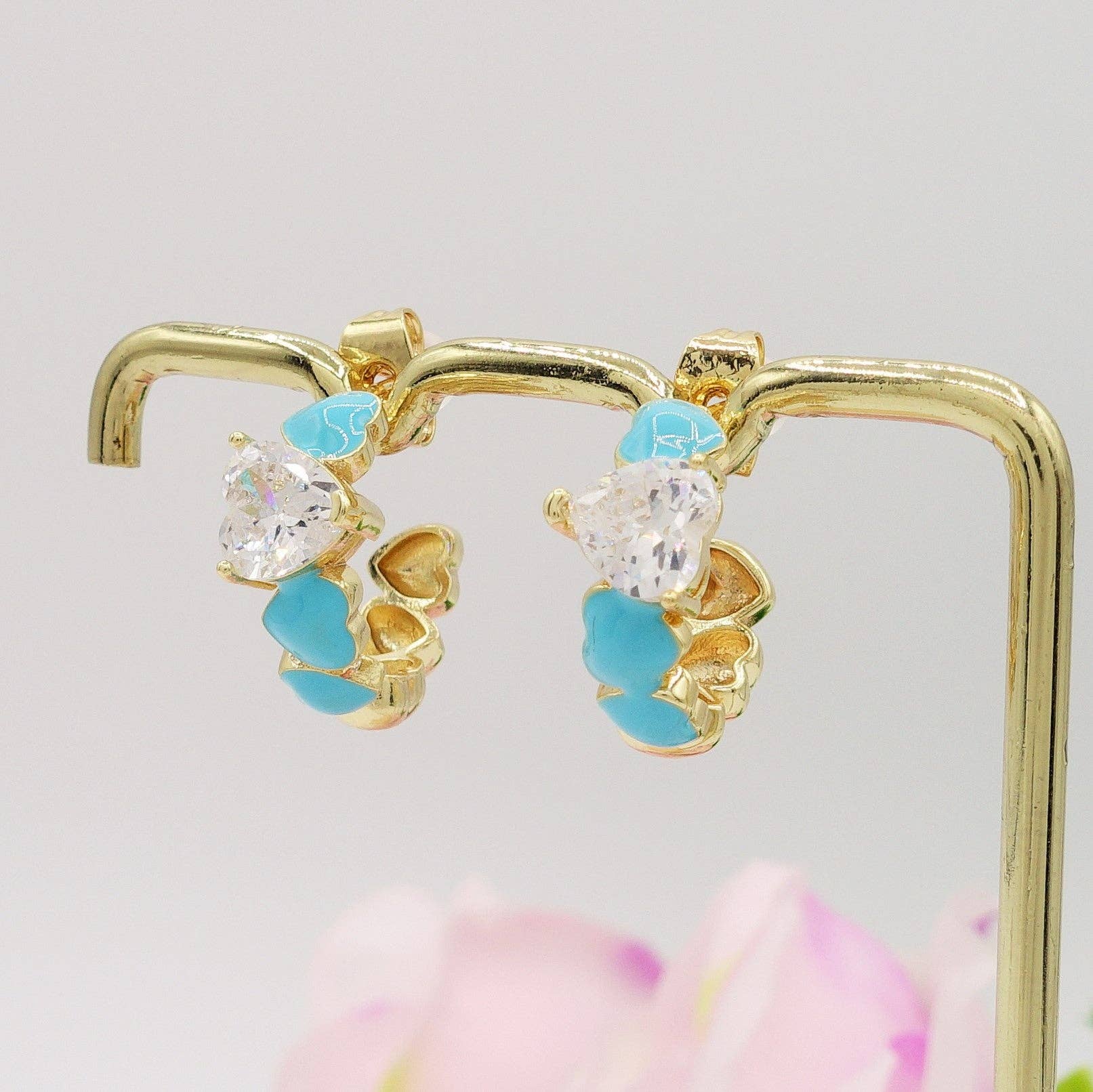 Daemon srls - Wholesale Hoop Earrings - CLAIRE hoops COLOURS - PAIO Orecchini a cerchio con cuoricini bombè smaltati e Cubic Zirconia a forma di cuore12