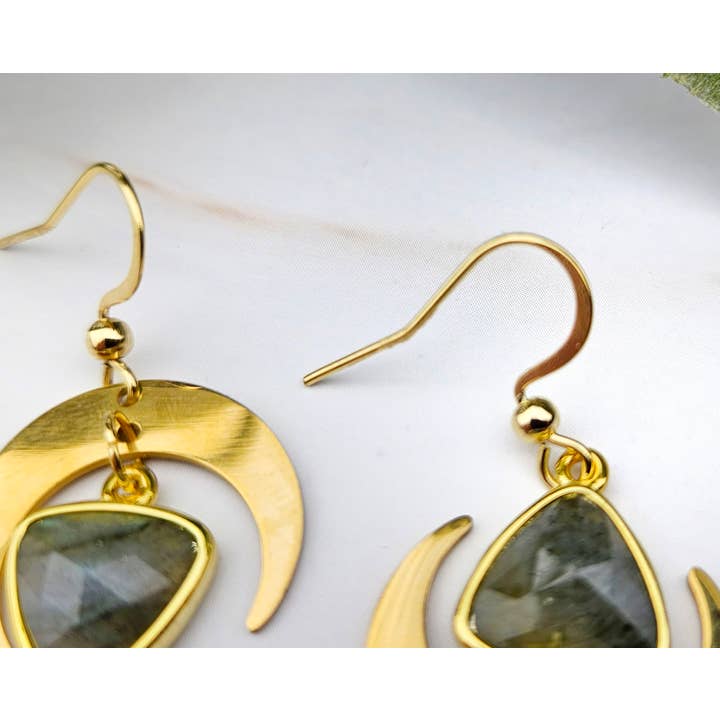 WonderLight Jewelry – wholesale Tofsörhängen – Halvmånens tofsörhängen - Labradorit/Transformation7