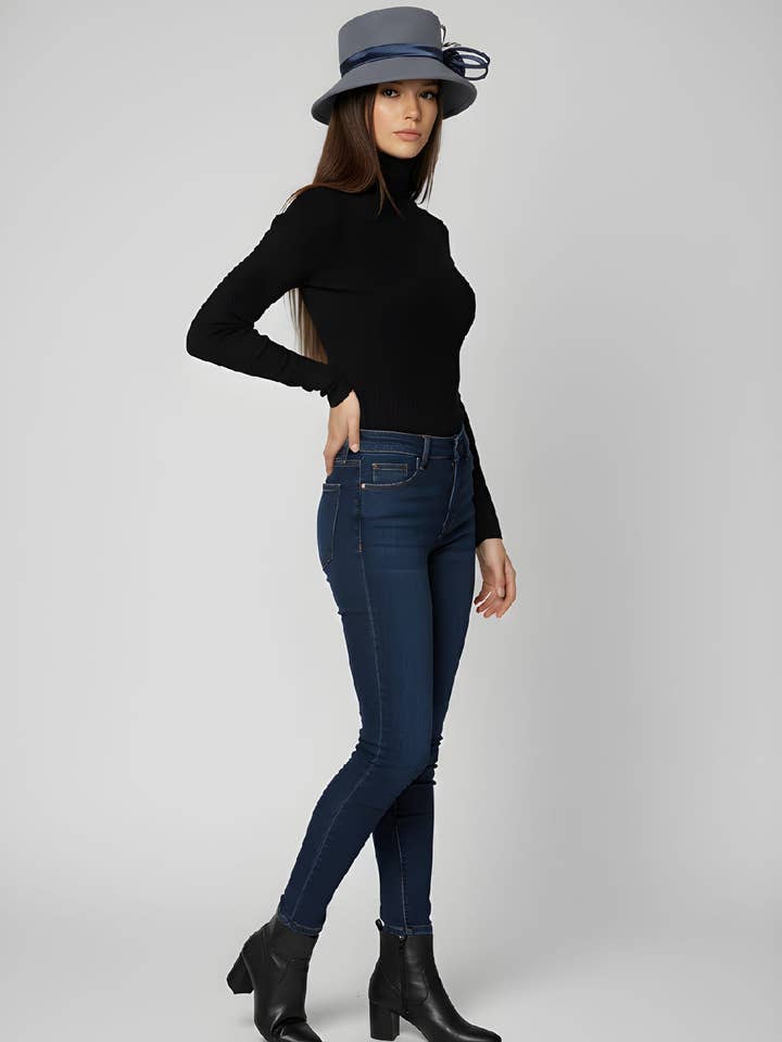 Cappello di lana con dettaglio decorativo - RIF: SOM002 per la vendita all'ingrosso da parte di BanBat