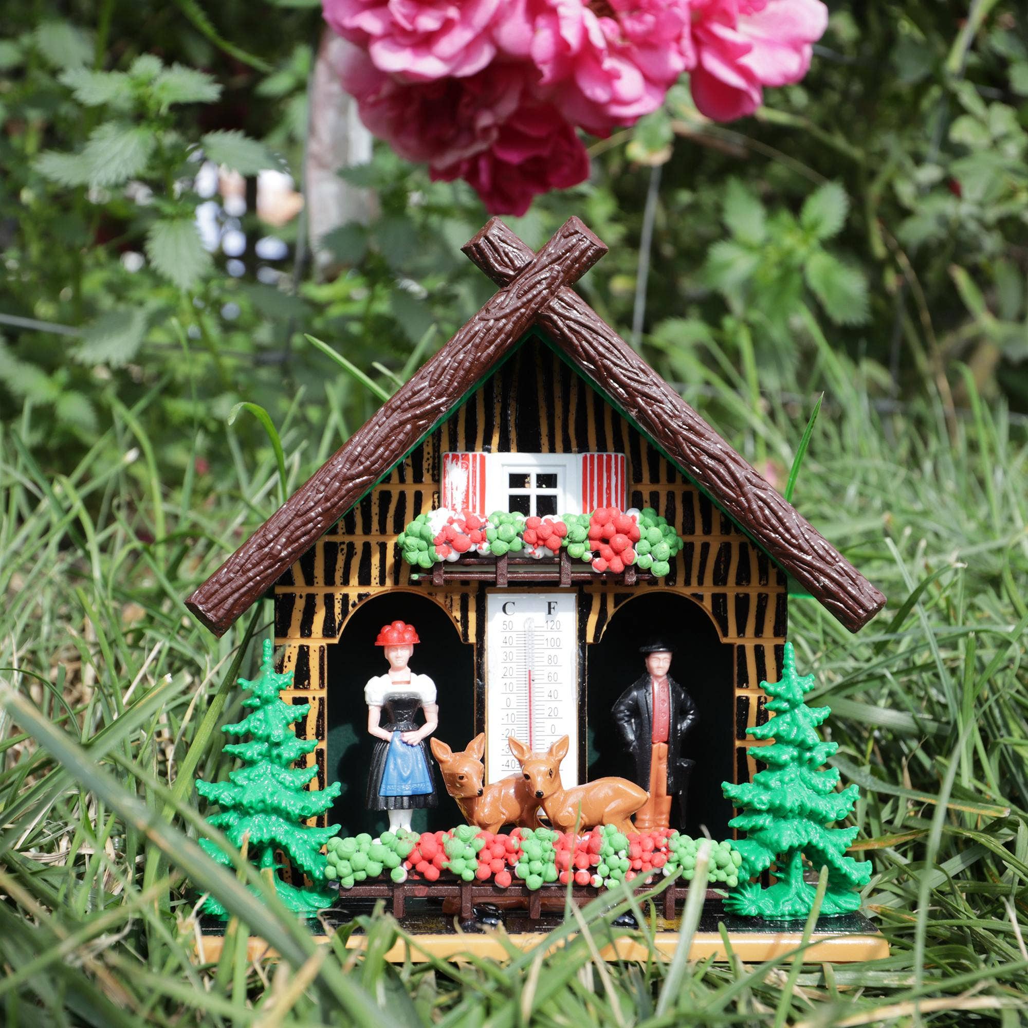 Tribal Trade GmbH - Wholesale Decorative Figurine - Wetterhaus thermometer Schwarzwald 02 green roof with deer5