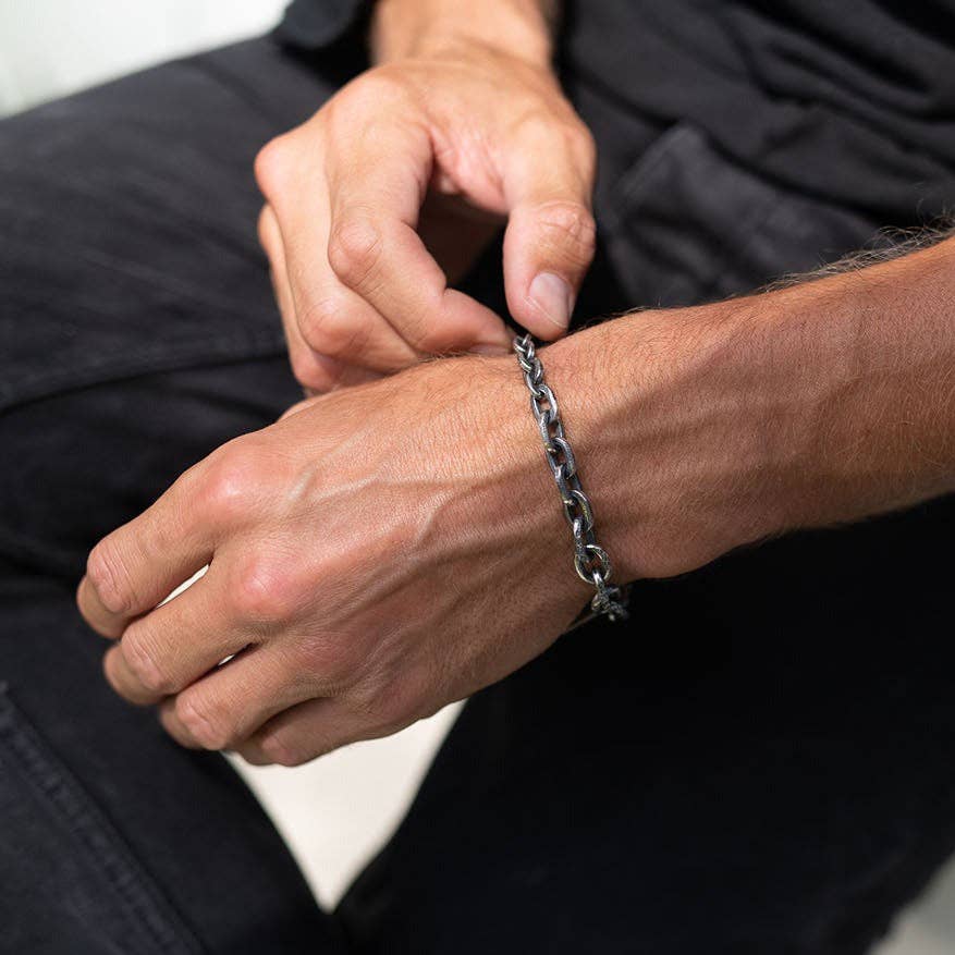 Buck Palmer - Venta al por mayor Pulseras de cadenas y eslabones - Pulsera de Cadena Maverick - Uniforme1