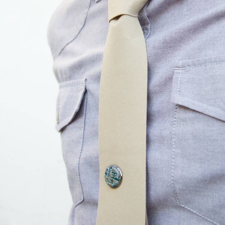 Pavlysh s.r.o. - Wholesale Lapel Pin/Button - Circuit board pin, 18mm silver11