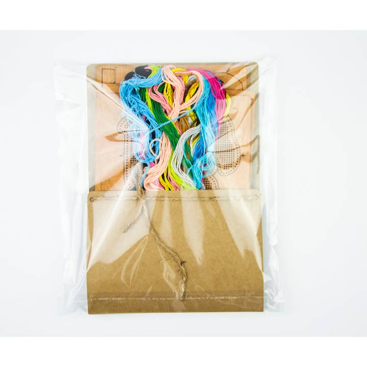 Embroidery craft – wholesale Embroidery/cross-stitch supplies – Easter Egg Stand Embroidery Kit with Plywood Base4