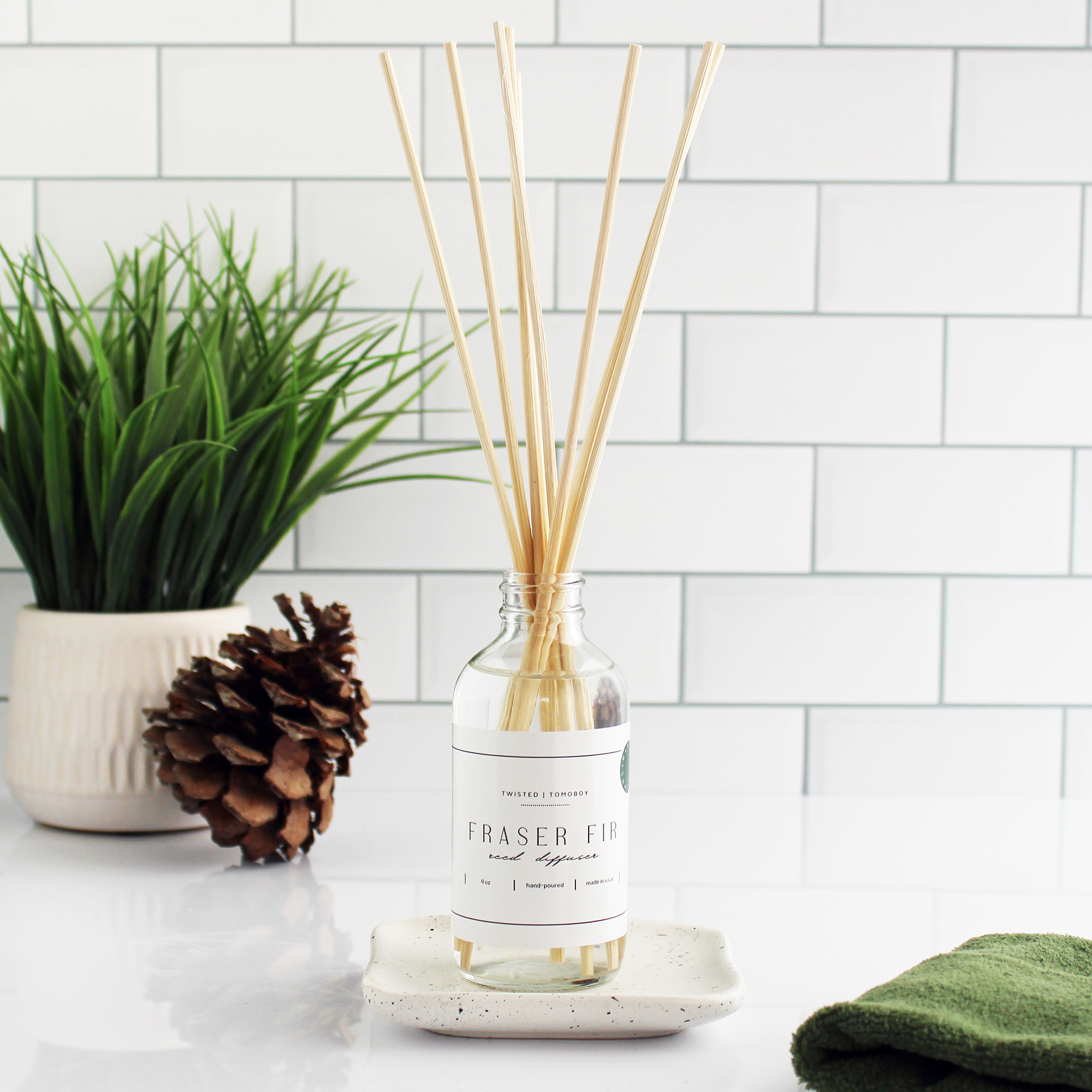 Twisted Tomboy | Bath+Body+Shower+Shave - Wholesale Reed Diffuser - Home Collection | Reed Diffusers (4 oz.)1