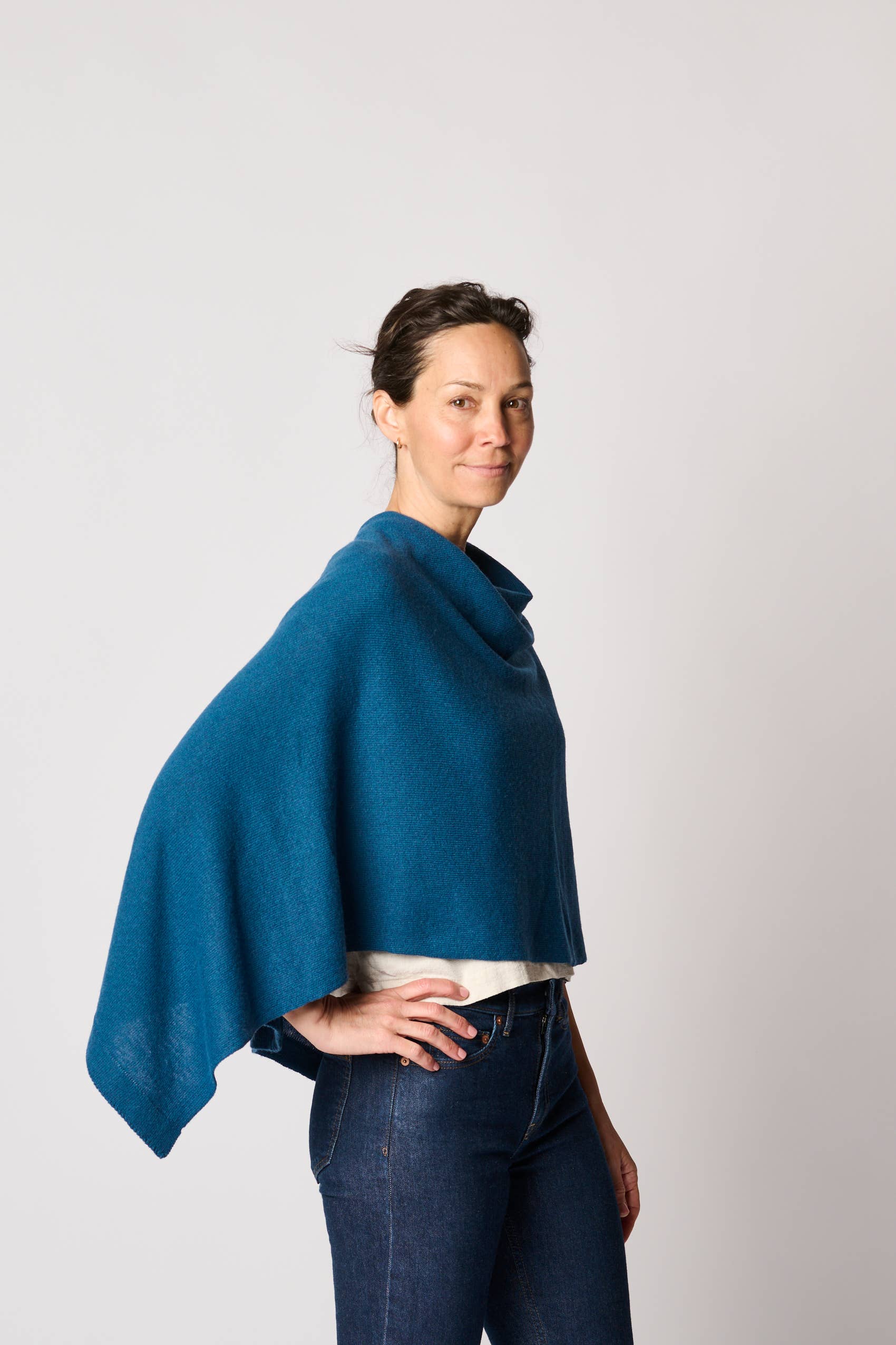 Margolis Pineo Italia - Wholesale Poncho - Women's - ROMA TRAVEL PONCHO - Cashmere-Blend Best Seller64