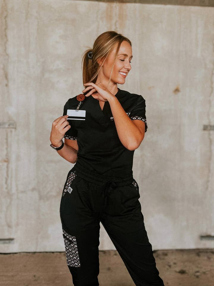 Spurrin' Scrubs - Vente T-shirt – femme - Top aztèque noir simple1