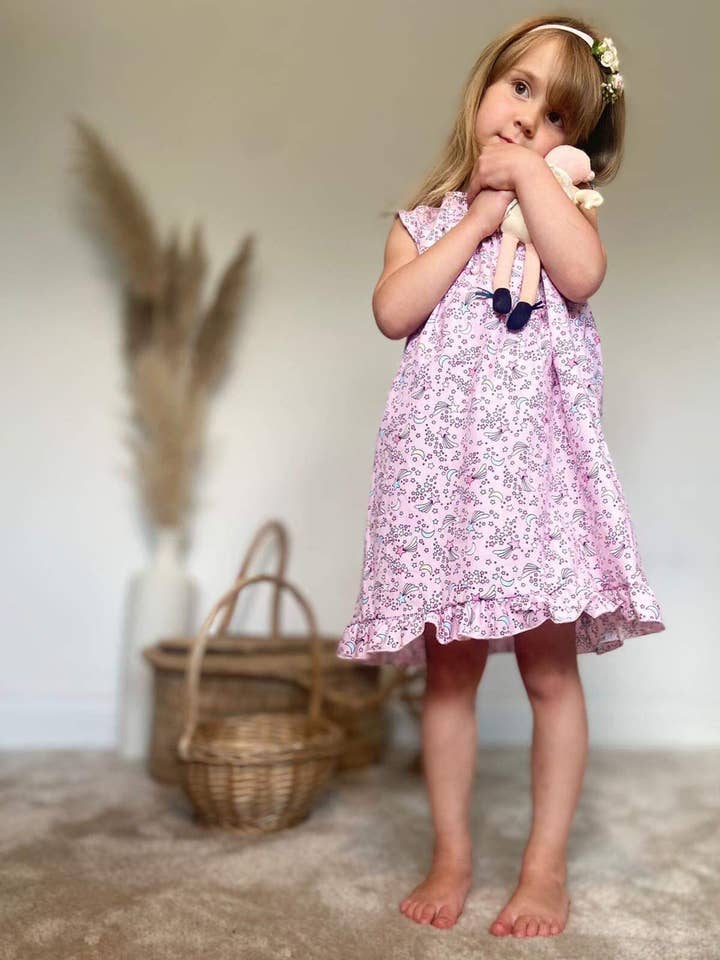 Nuisette rose Cosmic Moon & Star pour la vente par Fox In A Box