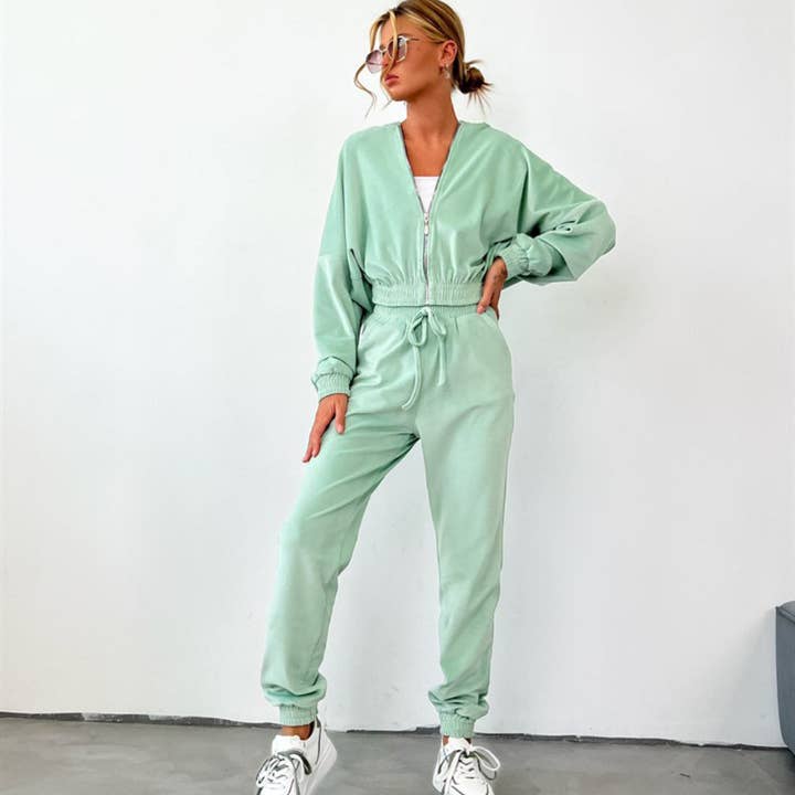 Solid Color Hooded Sweatshirt And Sweatpants Set for wholesale by kycozy