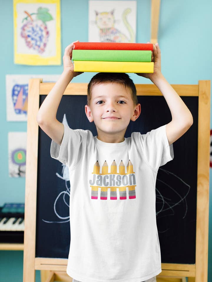 Personalisiertes T-Shirt für den Schulanfang am ersten Tag, Lehrer, Schüler, Hemd, Bleistift für den Großhandel von Fashion Within Boutique