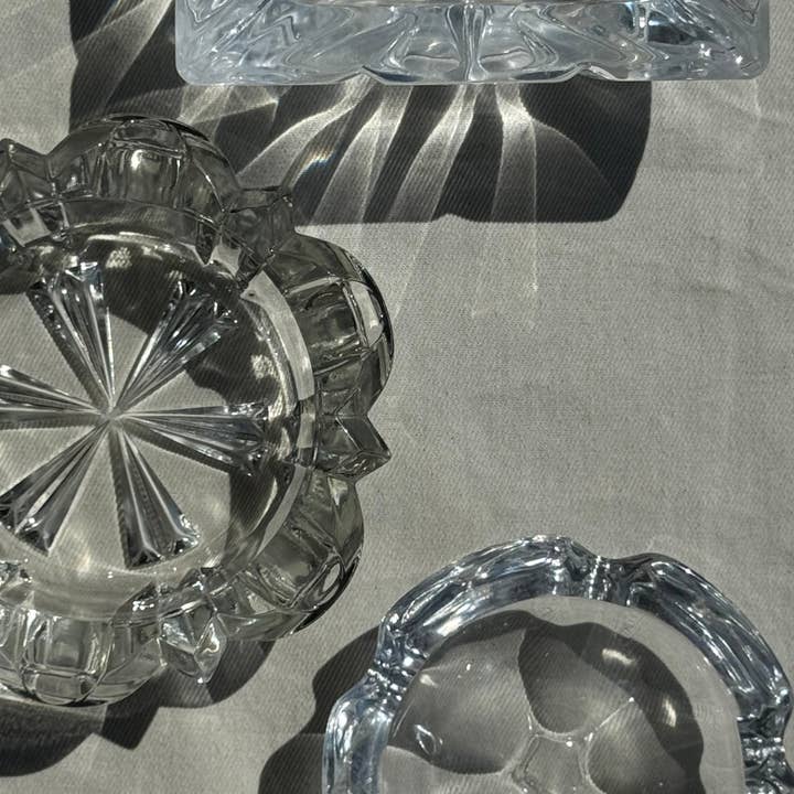 Office Objets - Vente Cendrier - Grand cendrier en verre massif carré vintage10