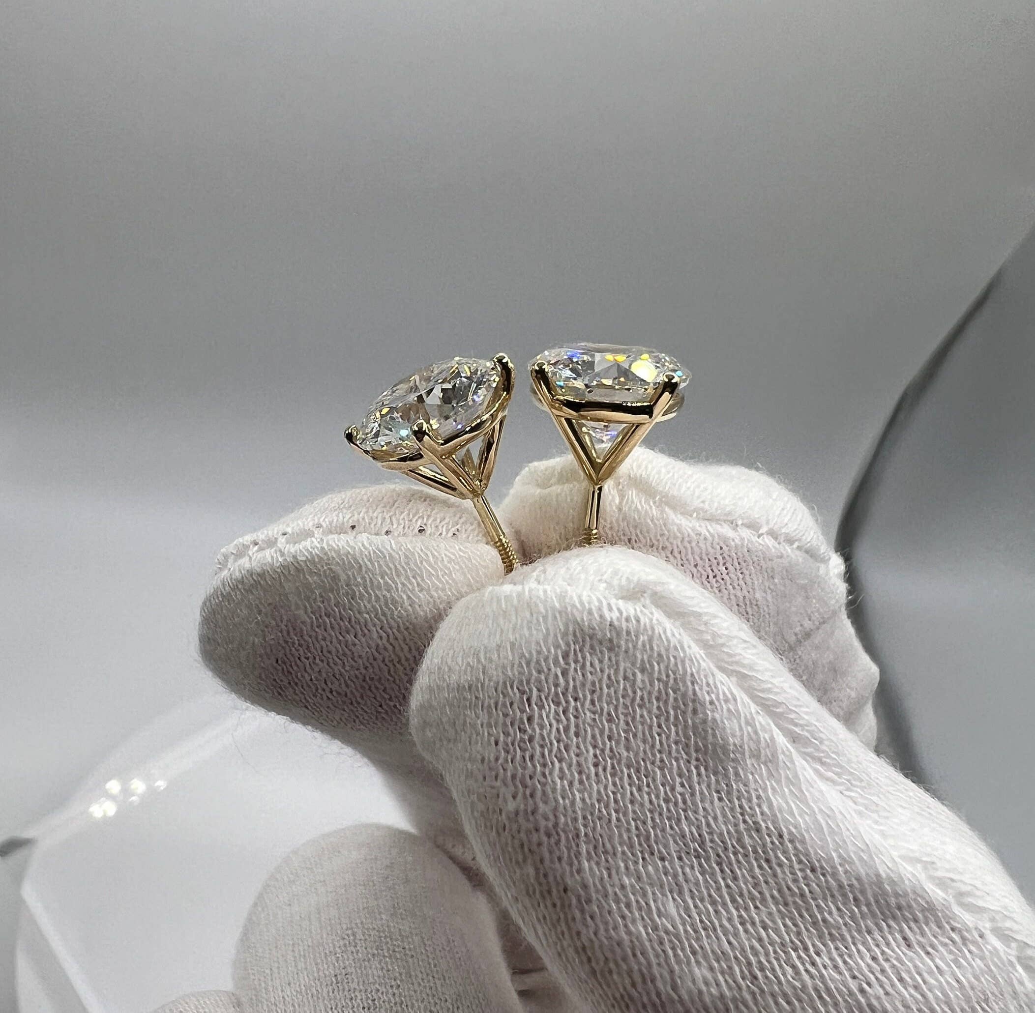 Elegant Jewels LLC - Vente Clous d'oreille - Boucles d'oreilles en or 14KT avec diamants ronds de laboratoire .5 CT1