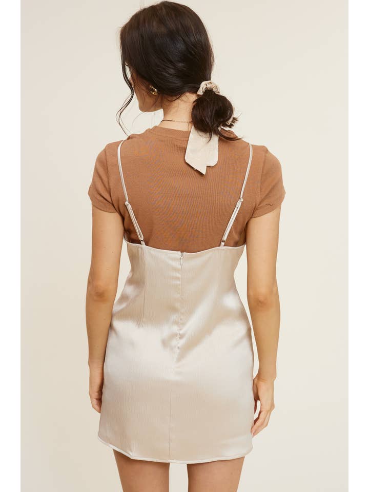 Mimosa - Vente Robe – femme - Robe nuisette mini en satin et dentelle à col en V avec bordure en dentelle transparente14