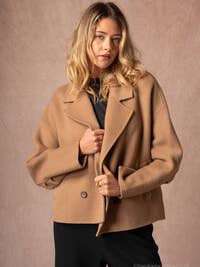 Kort ullkappa för wholesale av SOGGO