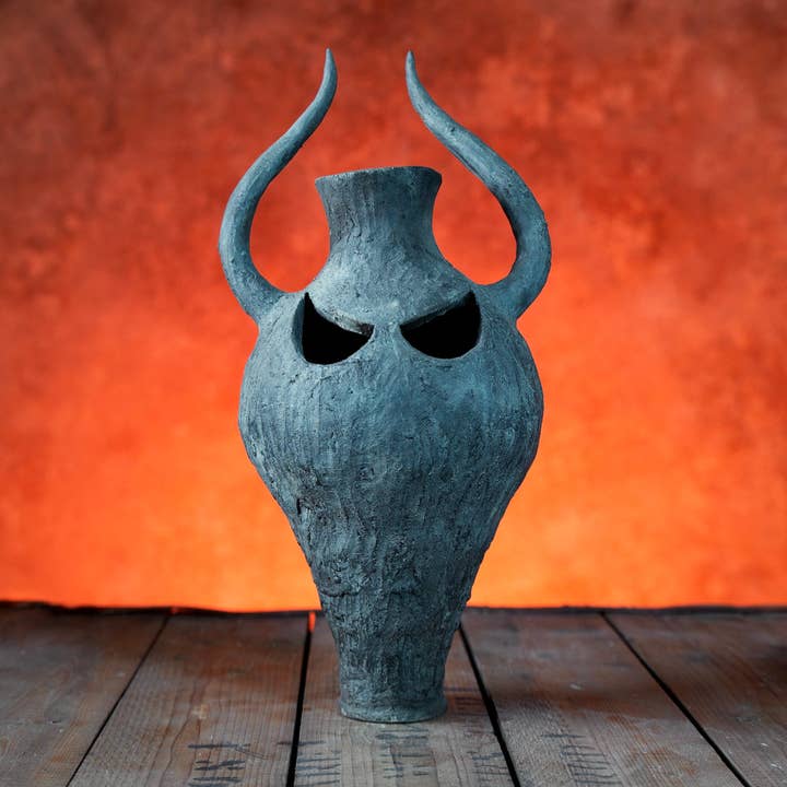 Black Devil - unik håndlavet kunstværk for engroshandel hos MENA FUECO studio