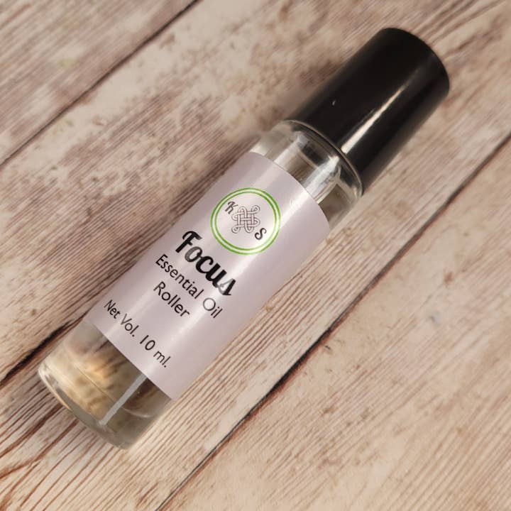 Focus - Bouteille à roulettes pour huiles essentielles pour la vente par Kilted Suds
