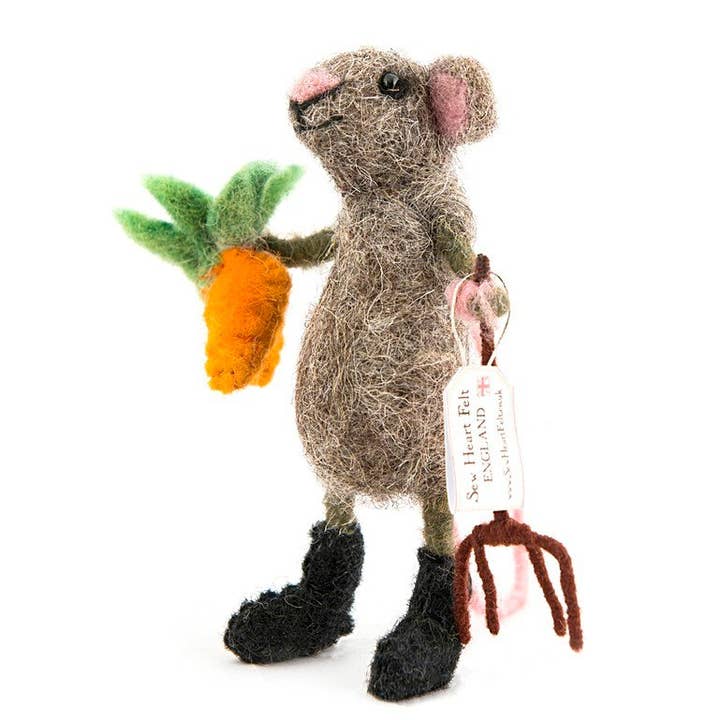 Sew Heart Felt - Wholesale Decorative Tabletop Object - Gardener Mouse