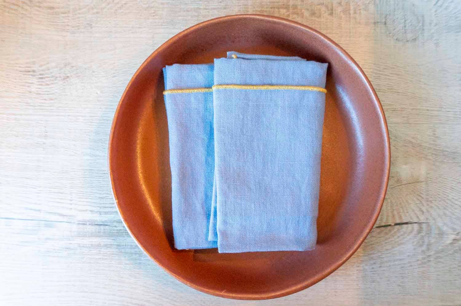 West Coast Handmade – Guardanapo e pano de jantar por atacado – Guardanapos de jantar de pano 100% linho azul (flor de linho) - conjunto de 22