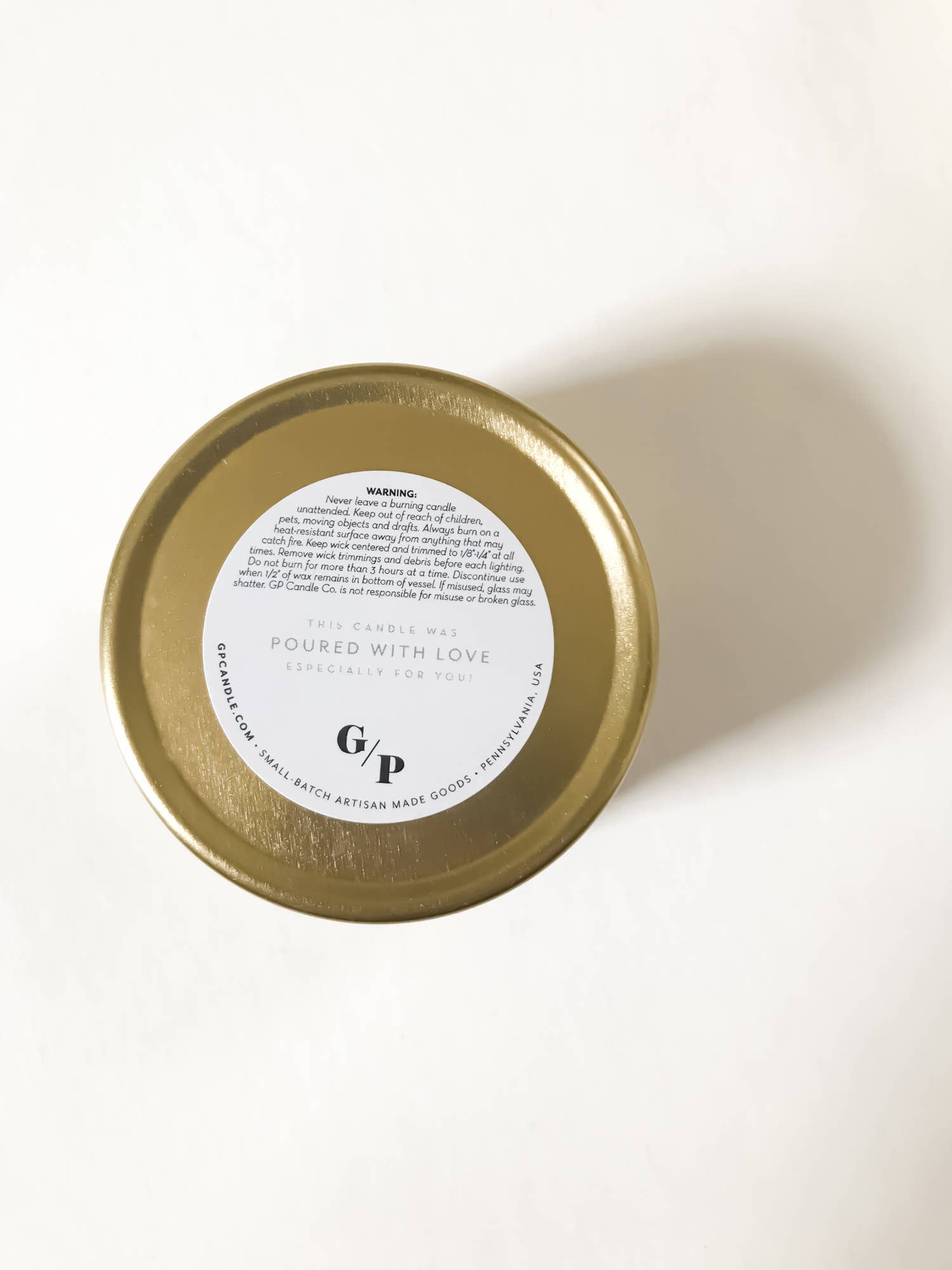 GP Candle Co. – Großhandel Reisekerzen – No Label Gold-Dose-Kerze 4 oz. – 24er-Pack3