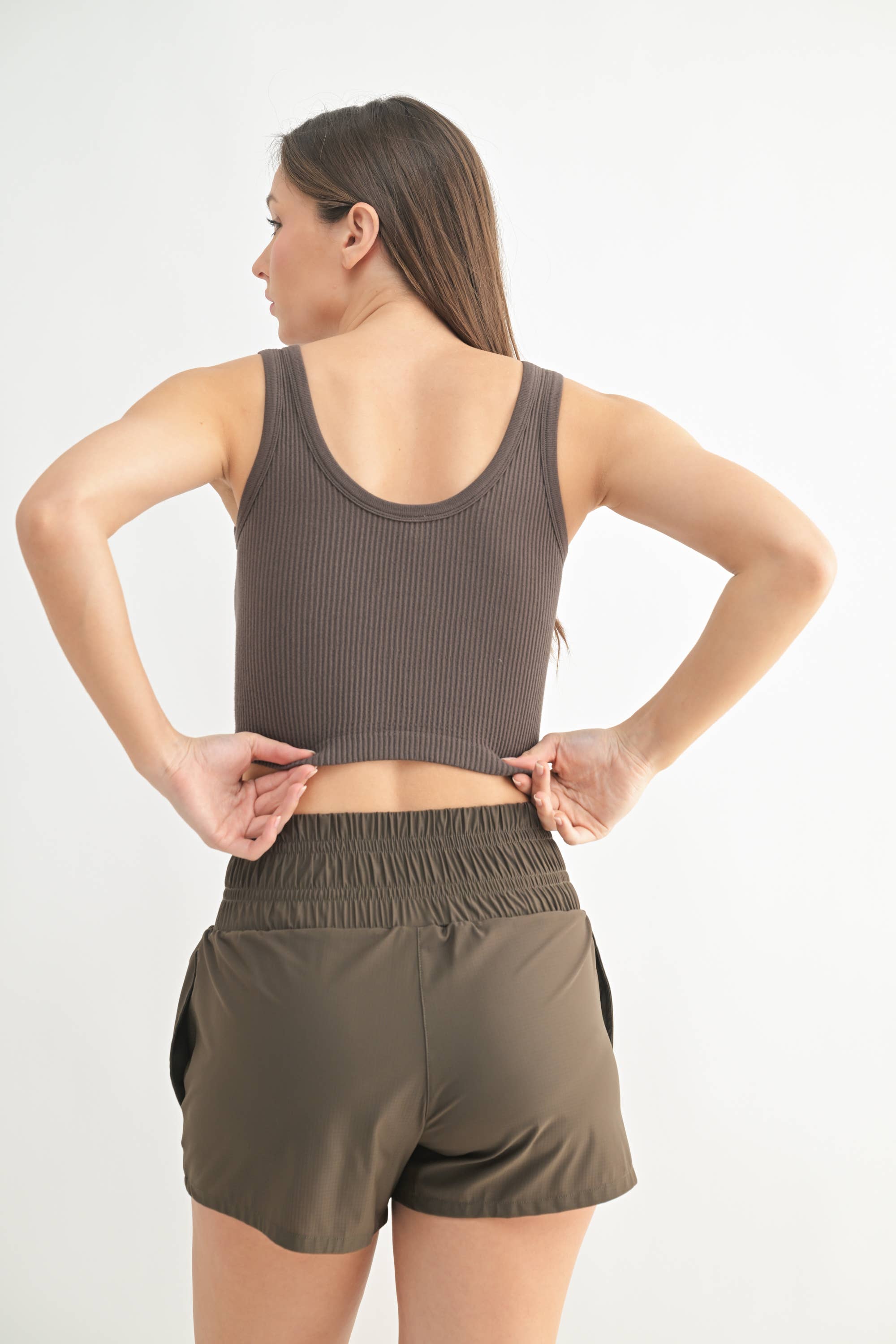 Mono B - Wholesale Tanktop - Dames - Geribbelde naadloze cropped tanktop26