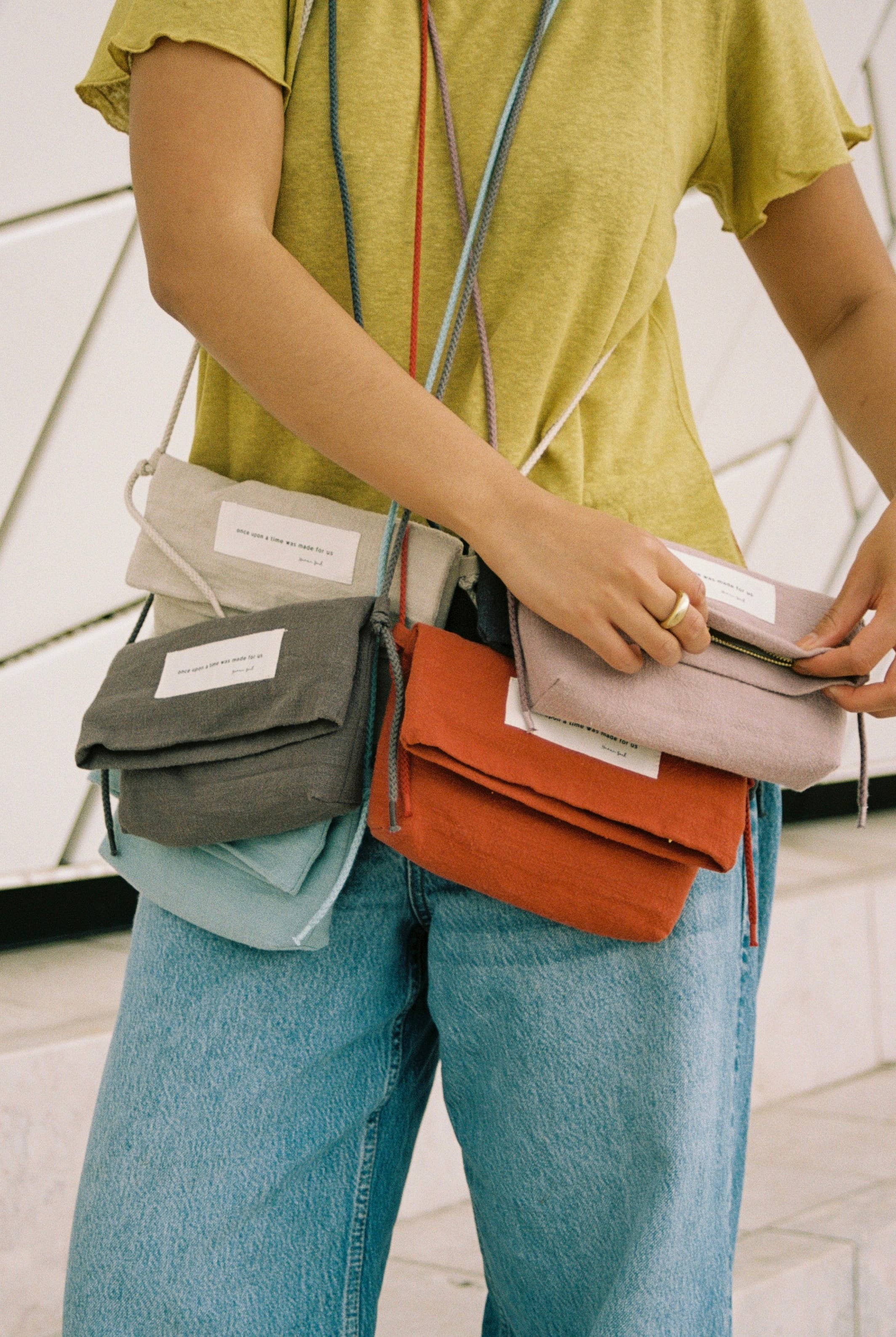 Your Human Soul - Wholesale Crossbody Bag - Unisex - 11h moon time - linen mini bag2