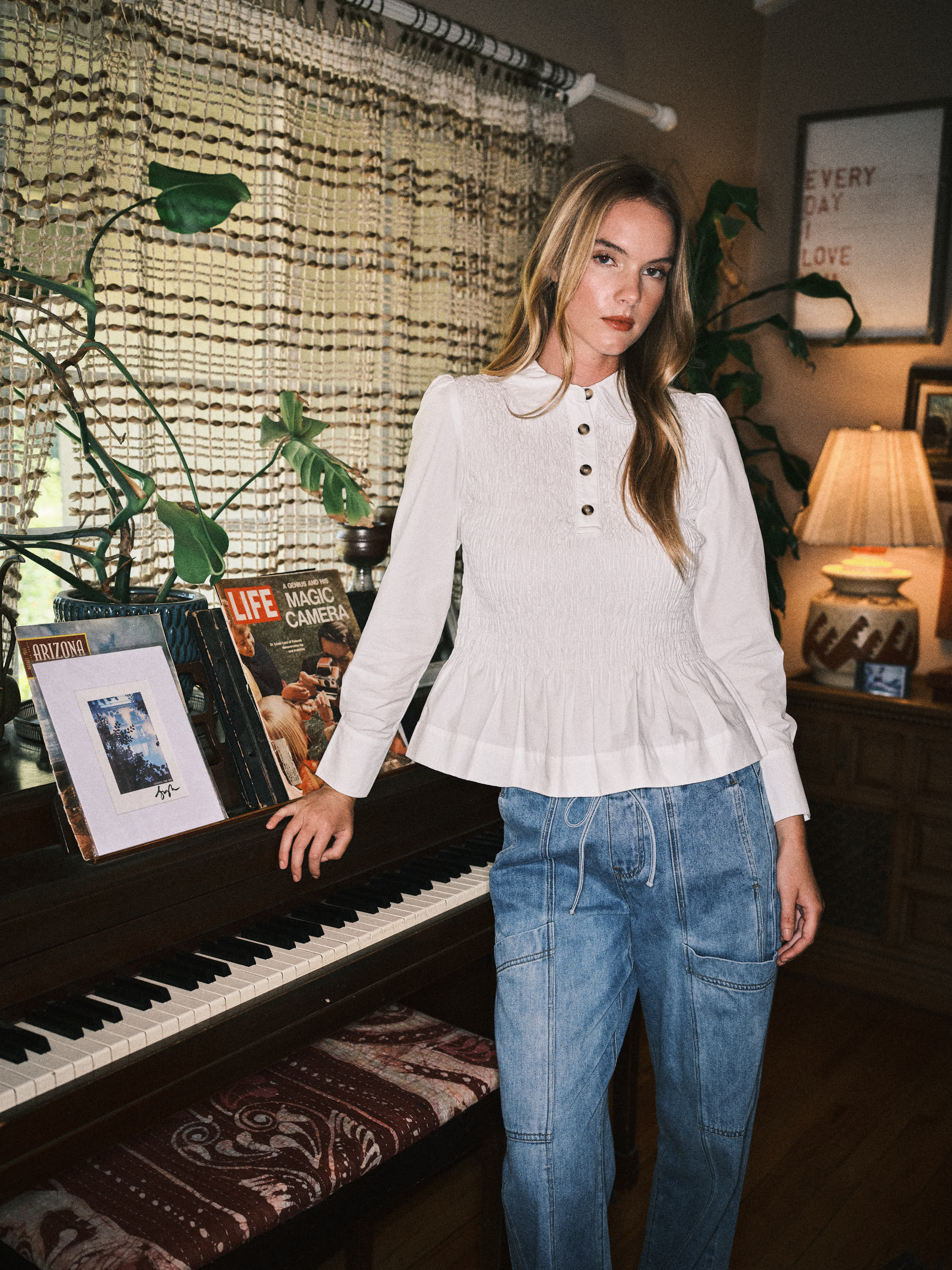 Aaron & Amber - Wholesale Button Down Shirt - Women's - AJT5237 
SMOCKED PETERPAN COLLAR PEPLUM BLOUSE7