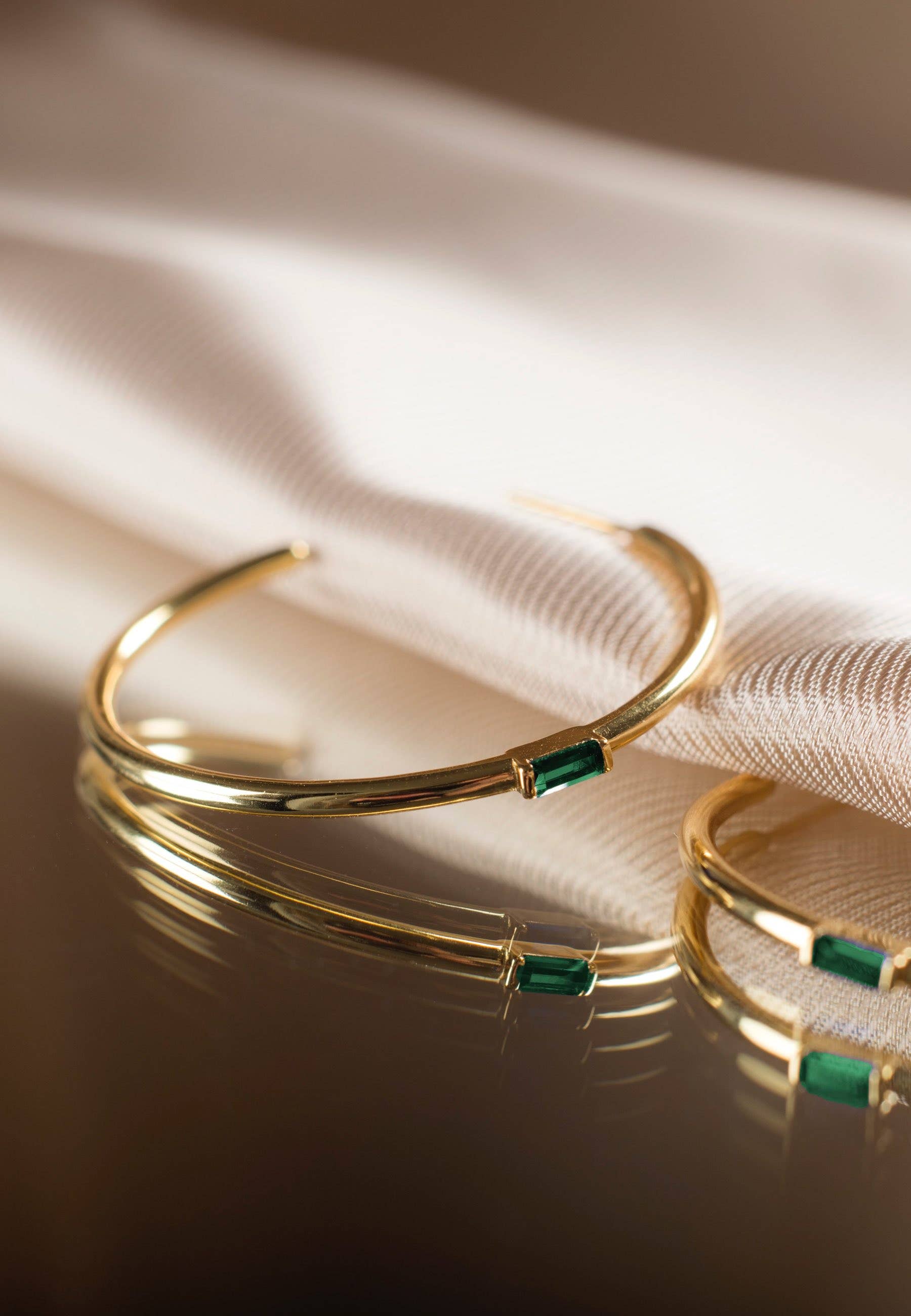 Aran Jewels - Wholesale Hoop Earrings - ESMERALDA gold hoops earrings1