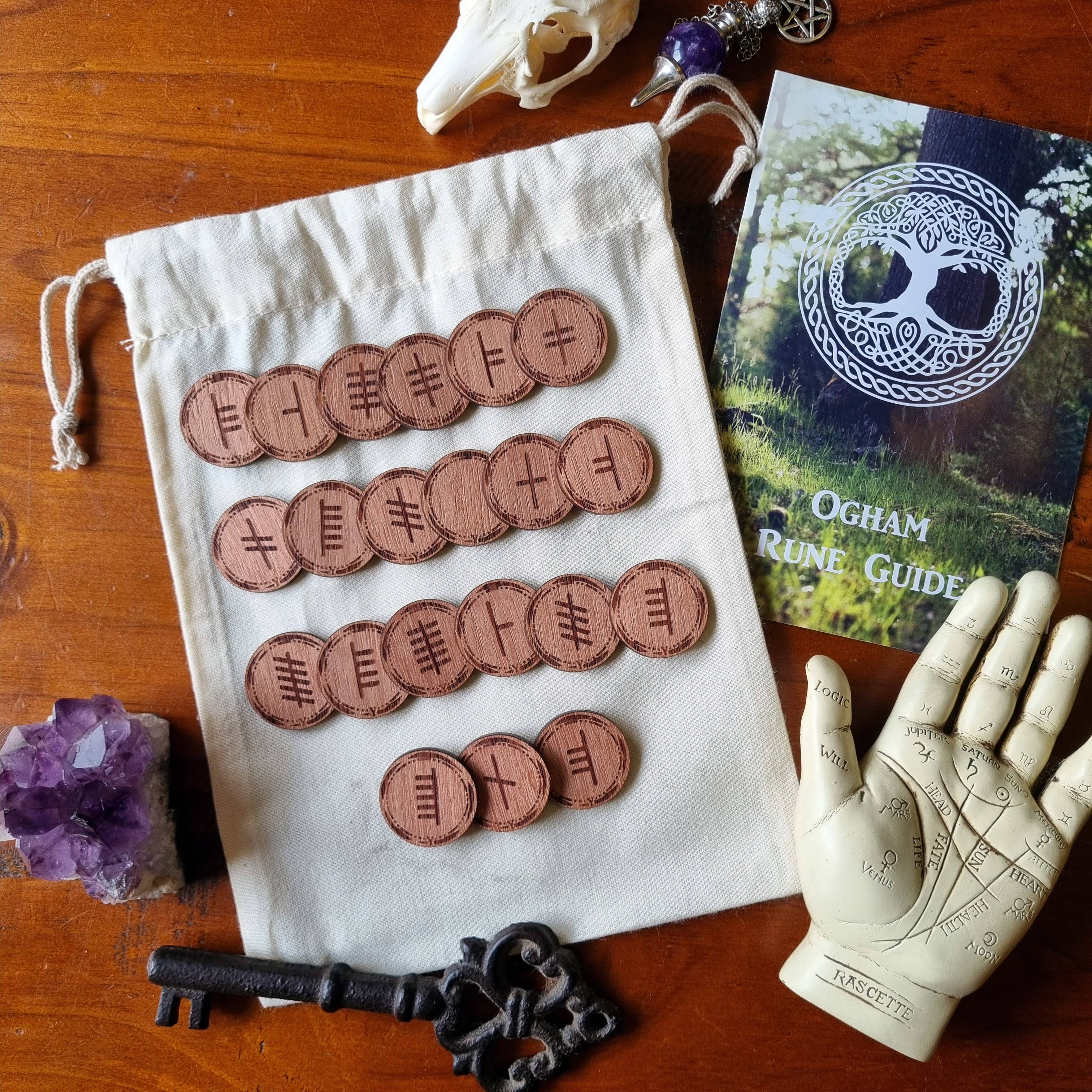 Yiska Designs - Vente Accessoire de méditation - Jeu de runes oghamiques sur jetons ronds1