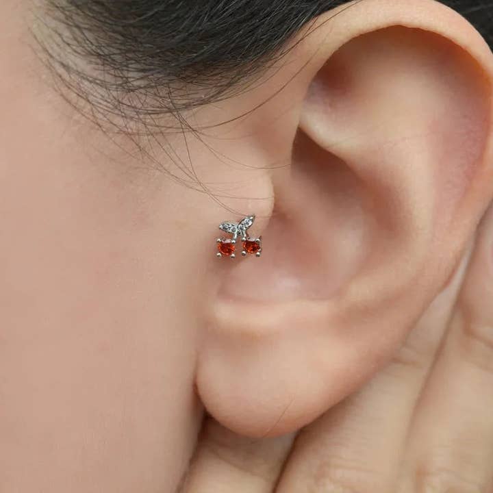 StockJWL - Vente Boucles d'oreille uniques - Piercing Tragus Cerise pour helix, cartilage et lobe - Or et argent6
