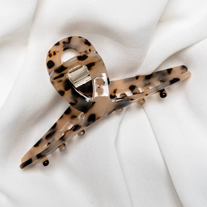 Twist Hair Claw Clip - Amber for wholesale by Clippy!