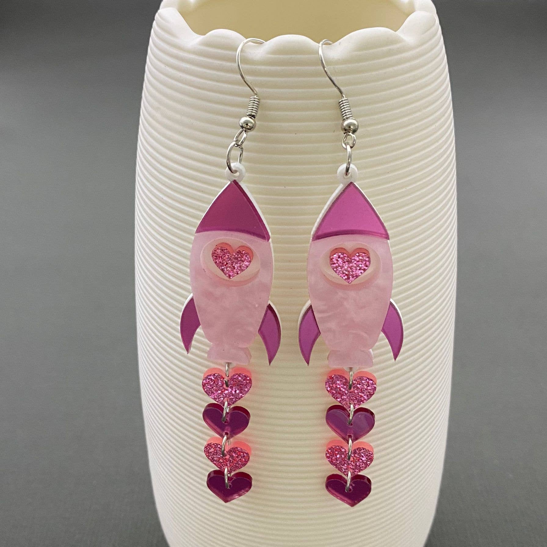 Mio Queena - Wholesale Dangle Earrings - Acrylic Heart Fringe Rocket Dangle Earrings - YK2