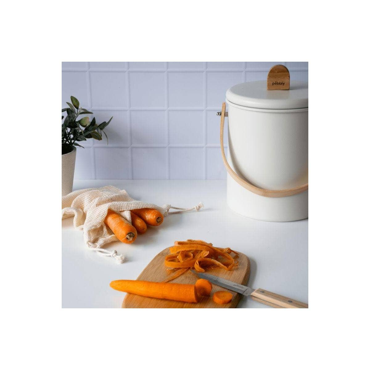 Pebbly France - Wholesale Food Storage Container - Zero Waste Box: Compost Bin, Board, Net, Knife1