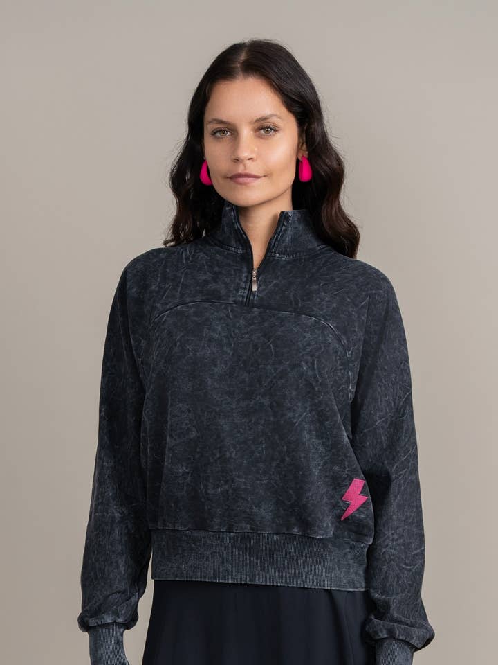 Sweat-shirt à quart de zip - Noir acidulé pour la vente par Ellwi Design