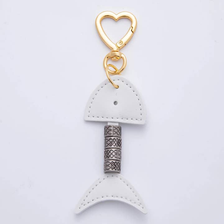 Simply Jewels - Wholesale Keychain - Women's - White Fish Leather Bag Charm ✦ BC-21WB035