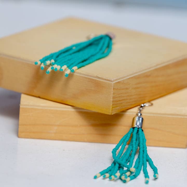 Quasten-Ohrringe - Alive für den Großhandel von Zuri Styles