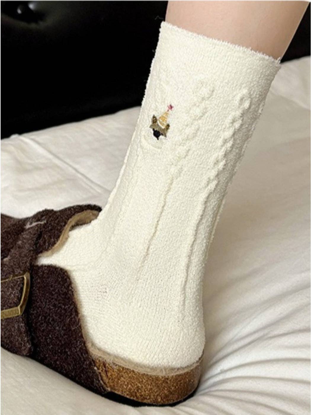 Funkyrel® Atzbranding Limited – wholesale Socks – Women's – Rufia - Cute Cartoon Coral Fleece Winter Socks4