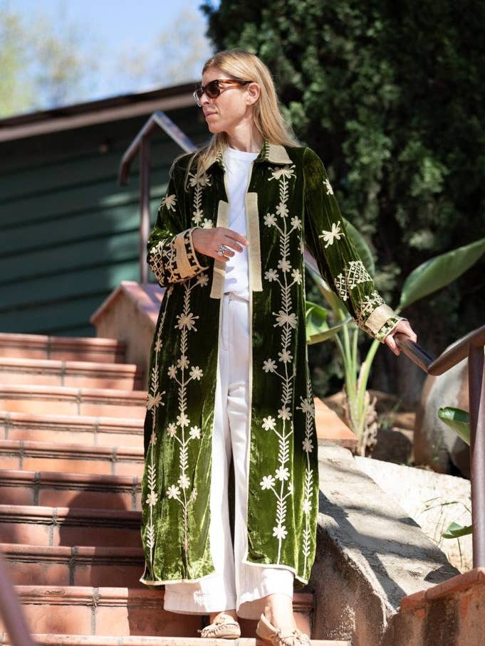 Kimono i siden- och sammetbroderi för wholesale av Sanjanaandme