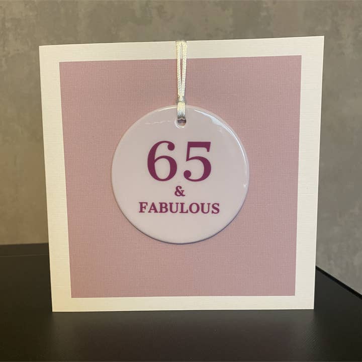 Tarjeta de felicitación de 65 cumpleaños con regalo redondo de cerámica para venta al por mayor de By Erin Cards and Gifts Ltd