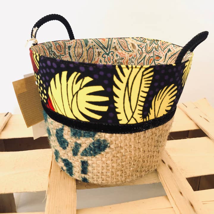 Medium cachepot for wholesale by K-chik