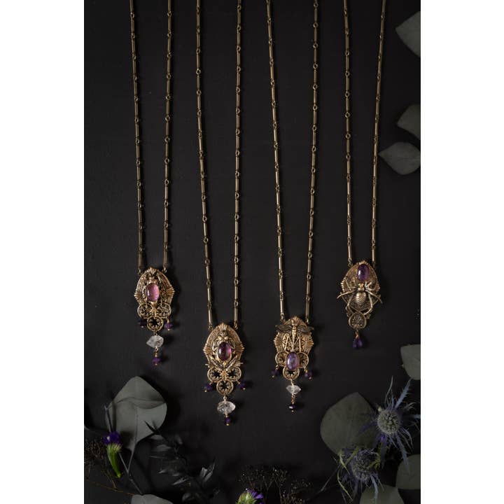 Trollbinde - Vente Colliers à pendentif - Amulette Animalis gothique avec symboles animistes7