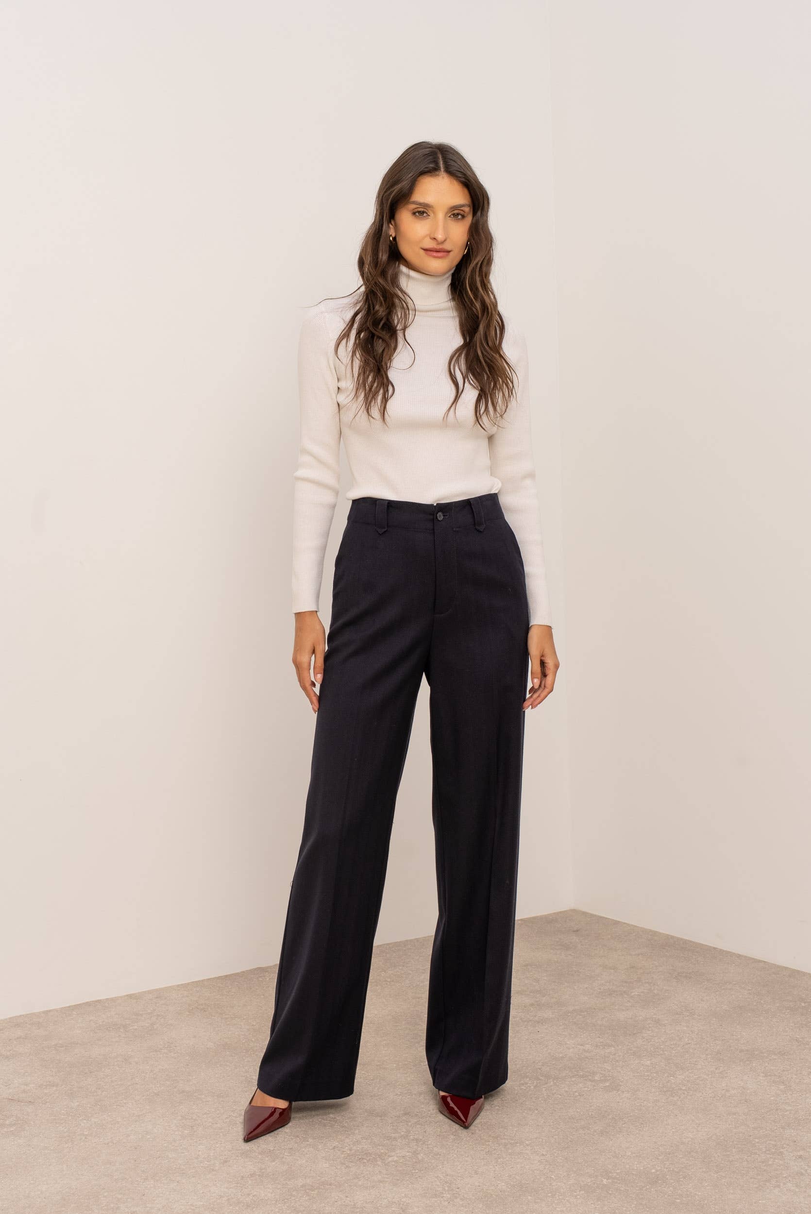 Attentif Paris - Wholesale Suit Pants - Women's - Straight-cut tailored trousers0