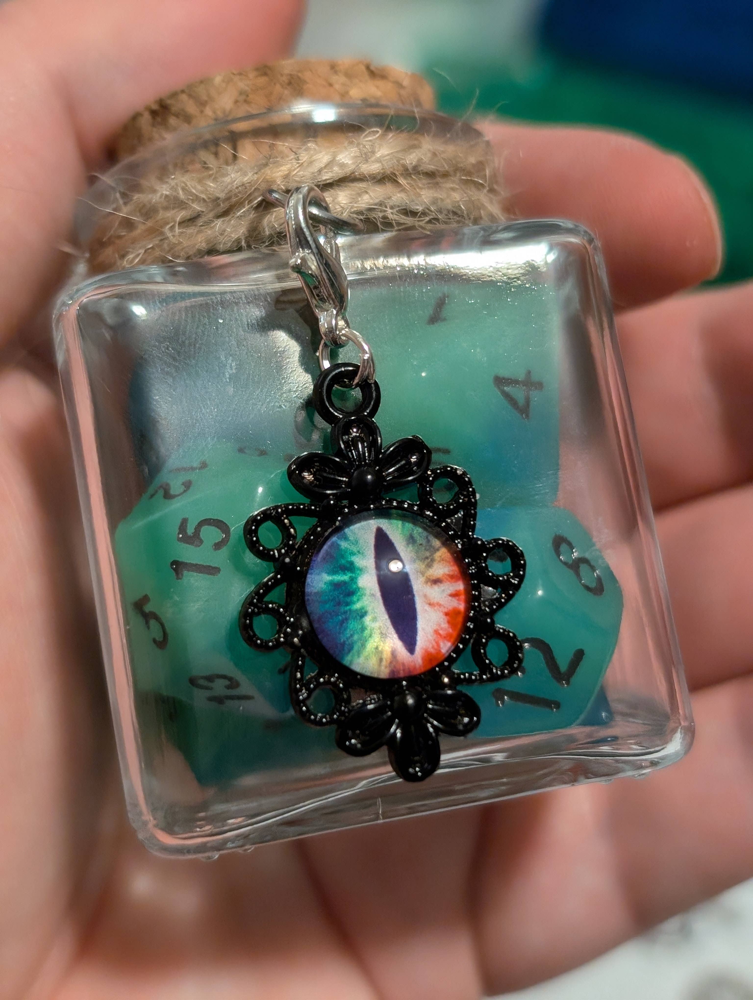 Con-Quest Crafts - Venta al por mayor Dado - Tarros de dados de hechizo con 7 dados D20 para TRPG19