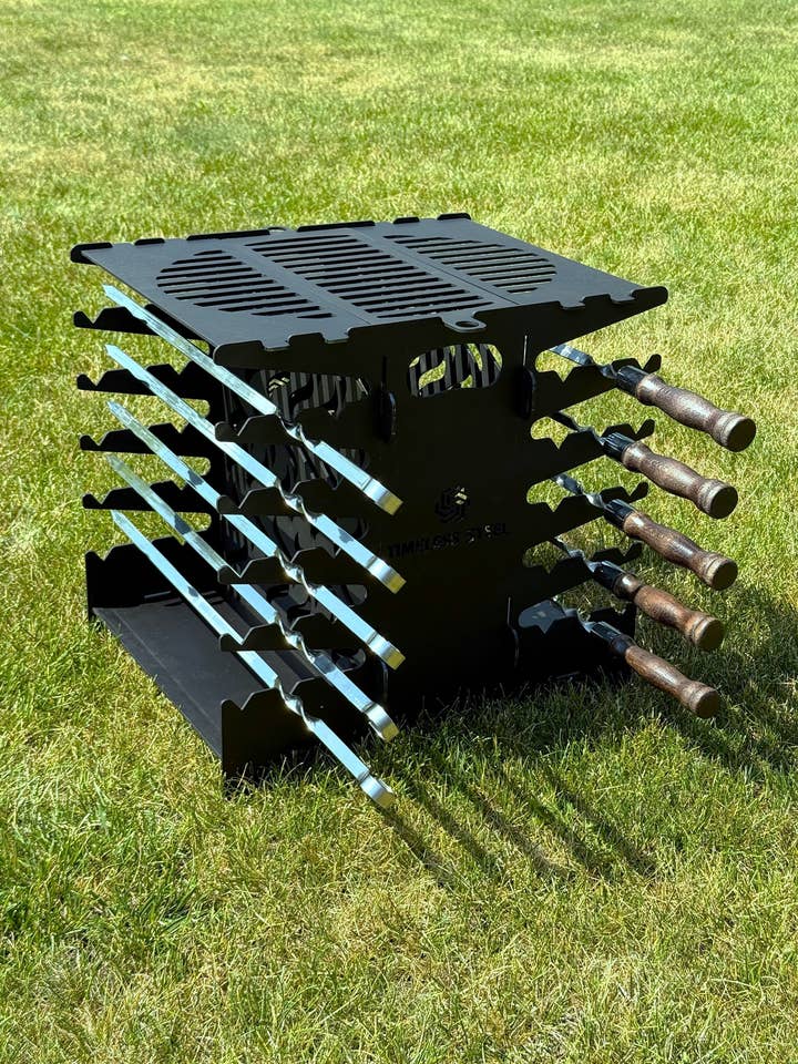 Grill BBQ Vertical Robuste / MANGAL pour la vente par Timeless Steel