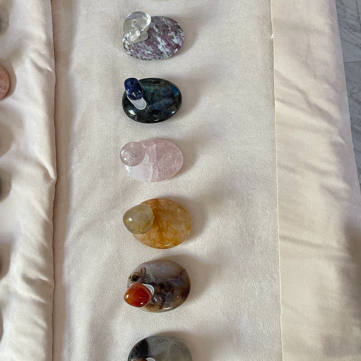 Crystal Connexion – wholesale Kroppsmassage – 7 Crystal TouchⓇ massage-stenar av Elizabeth Contal