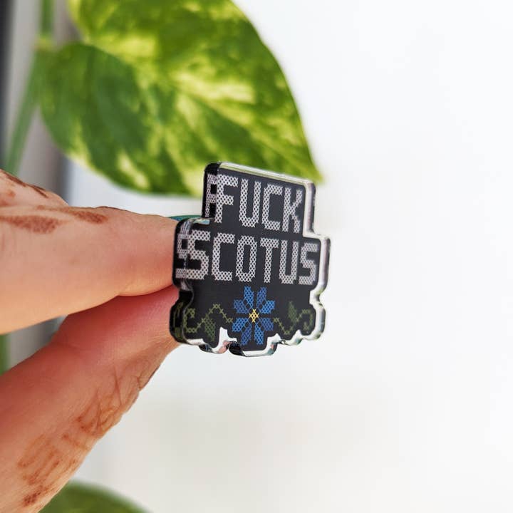 femmepossum - Wholesale Lapel Pin/Button - F Scotus Pin2