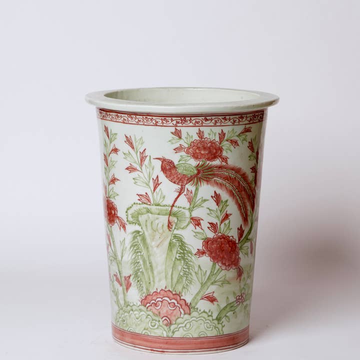 Porte-parapluie en porcelaine rustique rose et vert avec oiseaux et fleurs pour la vente par Cobalt Guild