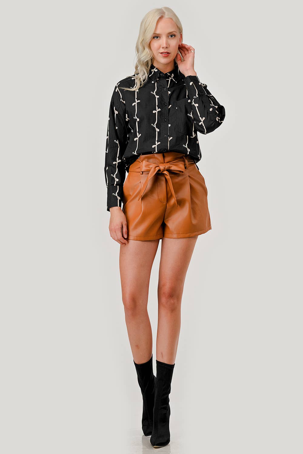 GeeGee x Lovelo - Wholesale Button Down Shirt - Women's - Ribbon Stripe Pattern Button-Up Shirt, OT5091812